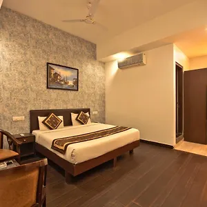 Hotel Luxury Tashree At Airport